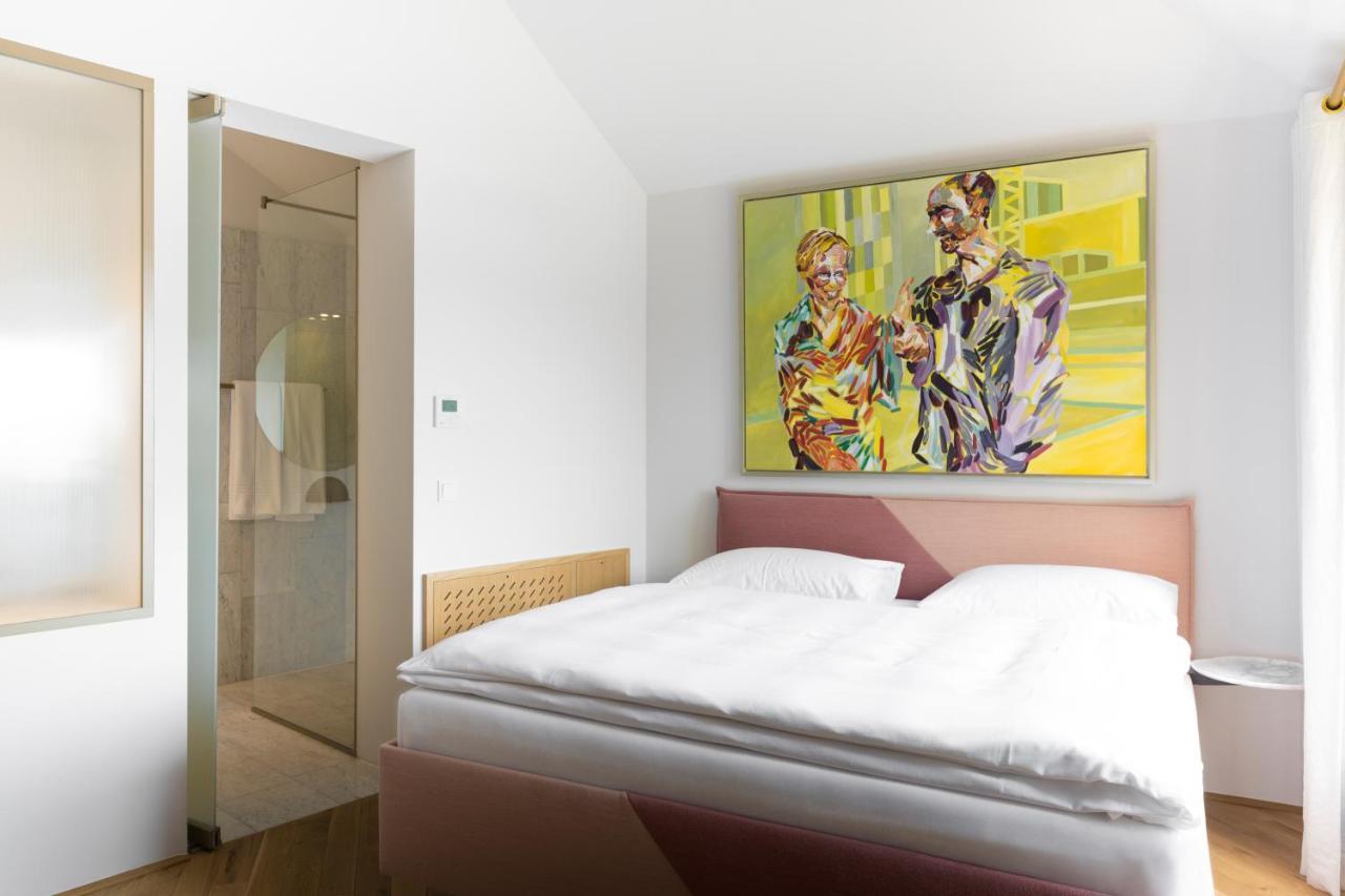 Kai 36 - Hotel Zwischen Fels Und Fluss Graz Bagian luar foto A bedroom