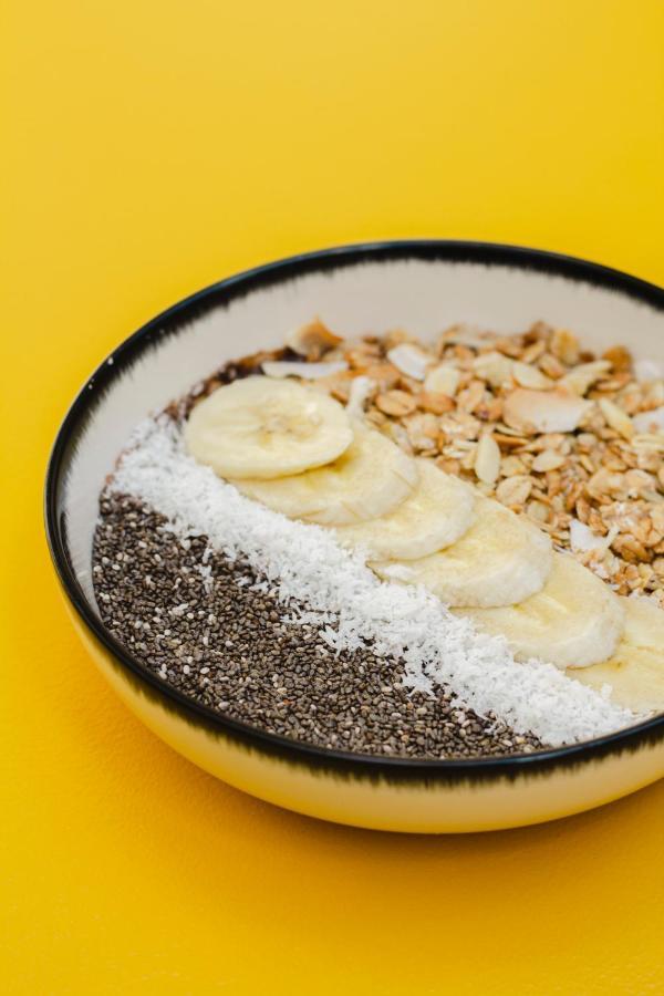 Kai 36 - Hotel Zwischen Fels Und Fluss Graz Bagian luar foto Chia seeds in a smoothie